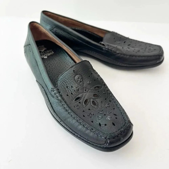 HUSH PUPPIES Size 9 Black Perforated Embroidered Square Toe Flats Comfort Casual - Picture 5 of 6
